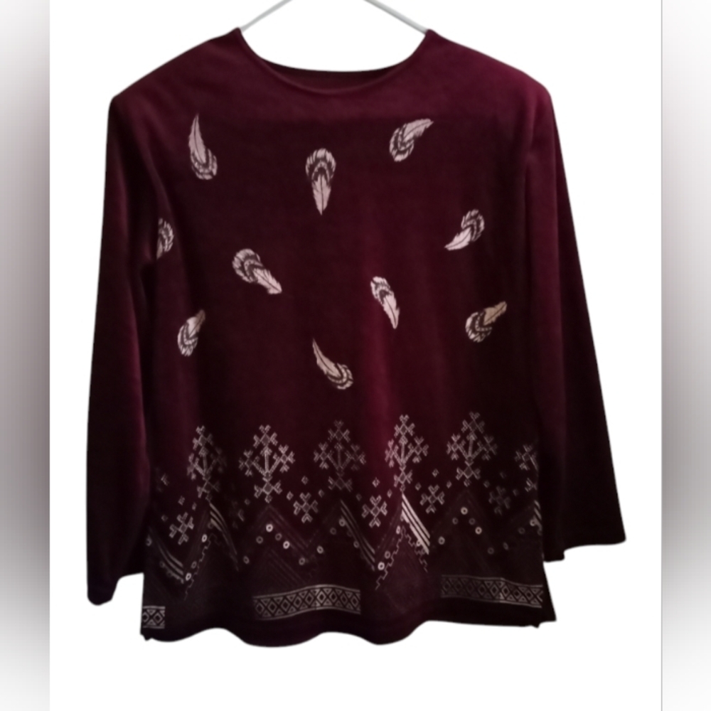 Beautiful Burgundy Velvet Top w/ Gold Scrolls and Leaves -Vintage